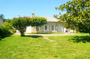 Maison de 4 chambres avec jardin clos et wifi a Castillon la Bataille